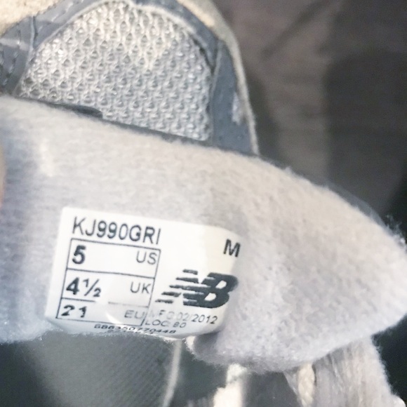 Toddler Gray New Balance Sneakers Sz 5 - Picture 6 of 6